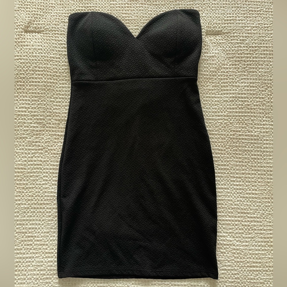 Strapless little black dress 🖤 Size S